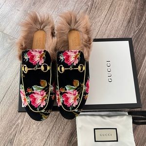 NIB GUCCI Velvet Fur Floral Womens Princetown Mules
